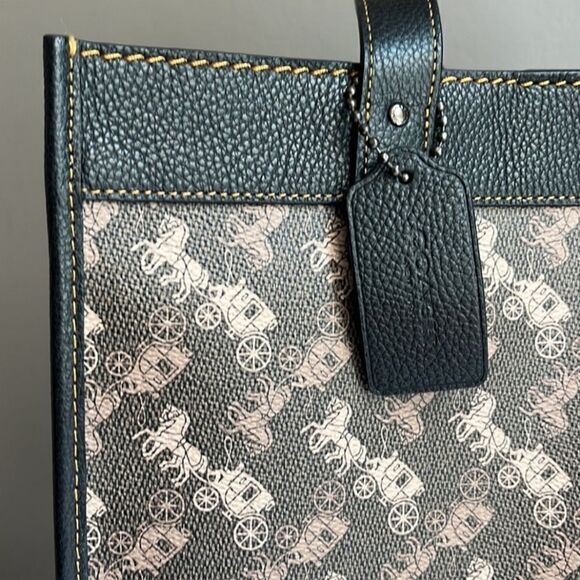 NWOT Coach Field Large Tote and Wristlet - Picture 6 of 9